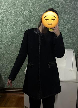 Пальто жіноче осіннє чорне