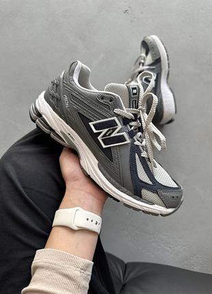 Чоловічі сірі кросівки new balance m1906r grey white х нью беланс 40