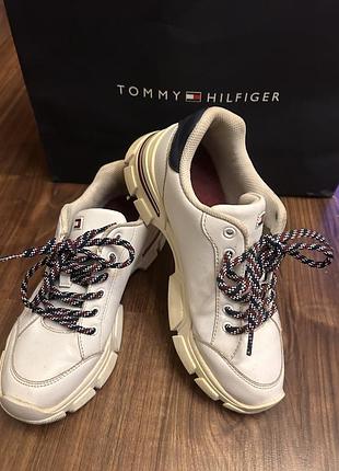 Кросівки жіночі tommy hilfiger білі