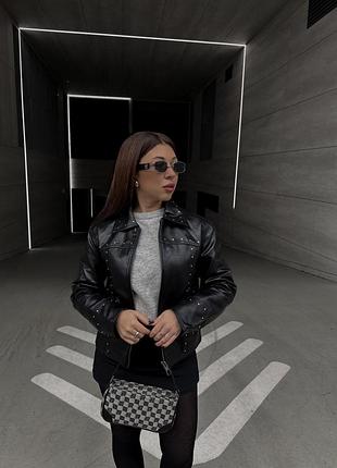Куртка жіноча bershka чорна, розмір xs-s, з екошкіри