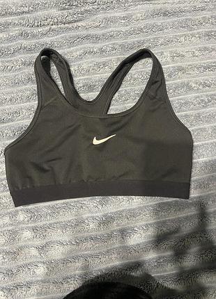 Жіночий топ nike чорний