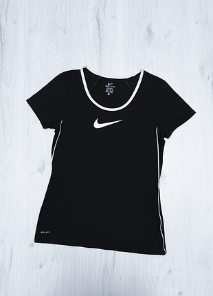 Чёрная женская футболка nike dri-fit