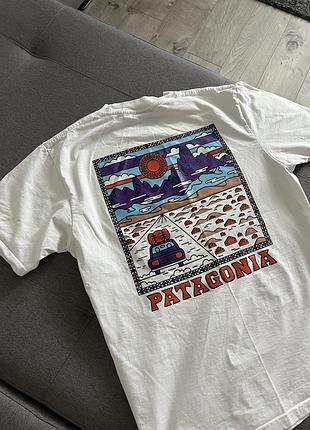 Стильна футболка patagonia