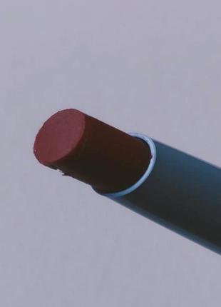 Помада - бальзам для губ rimmel kind & free tinted lip balm #005 turbo red нова