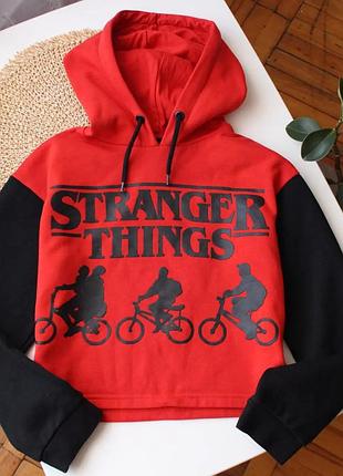 Укороченное яркое утепленное худи stranger things 11-12 лет