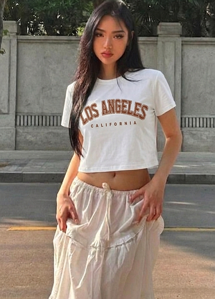 Кроп-футболка белая ⚡ с надписью los angeles 🌴 укорочена топ 🎯 стритстайл m - l