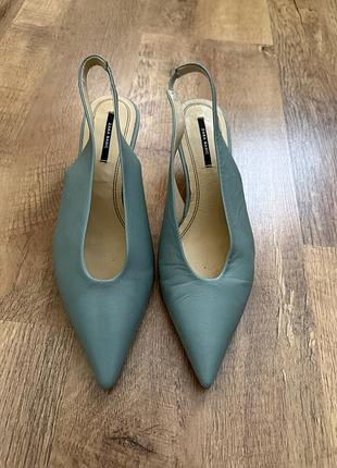 Босоніжки zara