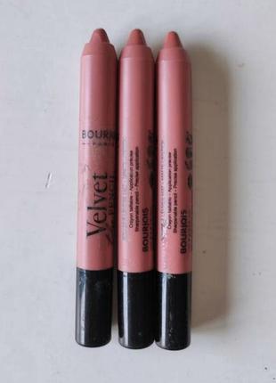 Помада карандаш nudifull 03
помада l'oréal colour rlch entens 181
блеск для губ l’oréal с эффектом объема 400
