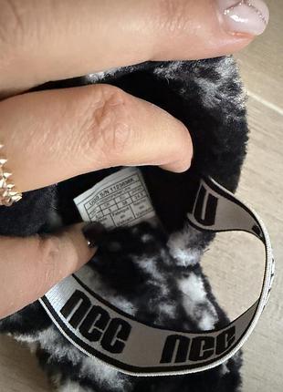 Уггі жіночі ugg fluff yeah slide чорно-білі