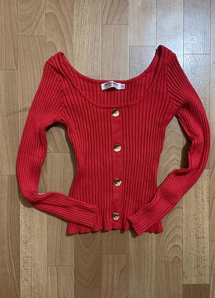 Светр жіночий j&j fashion червоний в рубчик з золотими ґудзиками (розмір m)