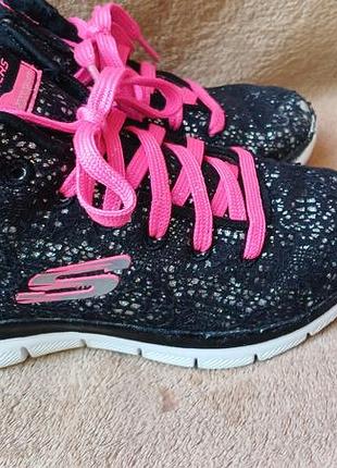 Черевики для дівчинки skechers чорні з рожевим, розмір 30, довжина устілки 19 см