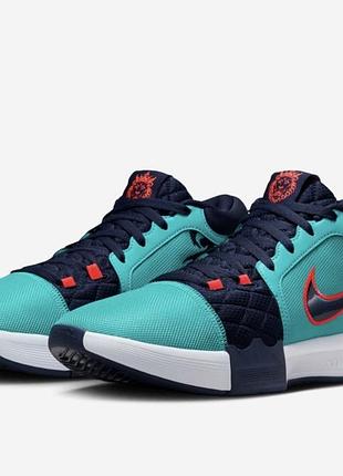 Кросівки чоловічі nike lebron witness viii hyper royal сині, бірюзові розмір 46