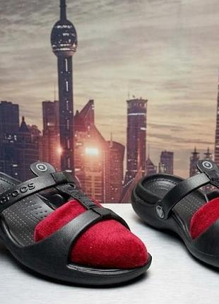 Легкі жіночі сандалі/шльопанці crocs sexi flip / cleo у чорному кольорі.  розмір: w7 європейський (eu): 37 , довжина устілки 23.5 см