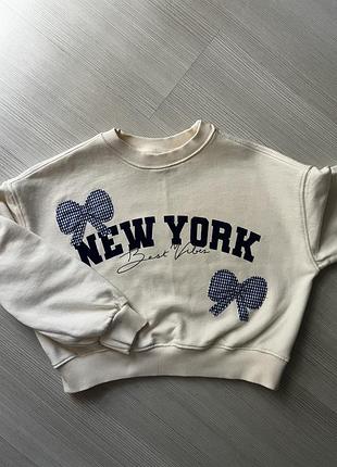 Кофта для дівчинки zara бежева з написом new york на 10-11 років