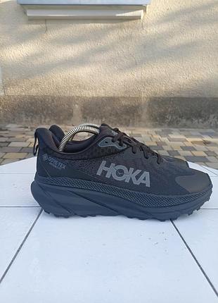 Чорні кросівки для чоловіків hoka challenger 7 gtx. на мембрамі gore-tex, не промокають
розмір 43 довжина устілки 27 см(маломірять)
нові