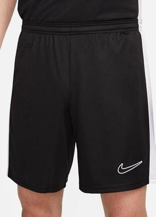 спортивные шорты nike dri-fit academy (черные с белыми лампасами, размер m)