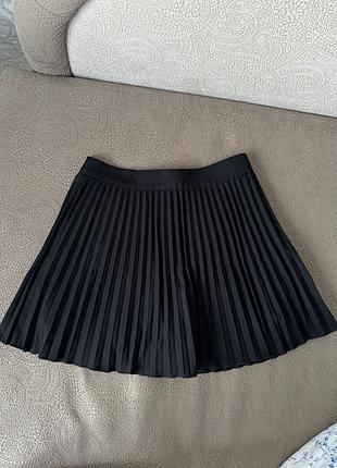 Міні-спідниця жіноча zara плісе чорна