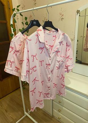 Жіноча піжама(сорочка + шорти) originals рожева з бантиками, розмір l-xl