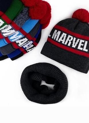 Зимовий яскравий в’язаний комплект з хомутом marvel