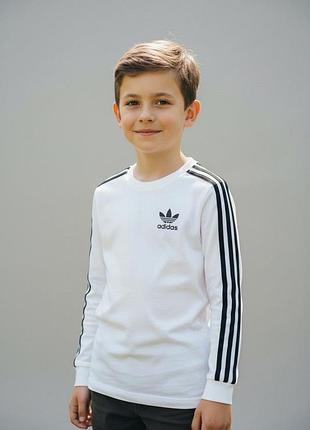Білий реглан adidas на хлопчика 9-10 років