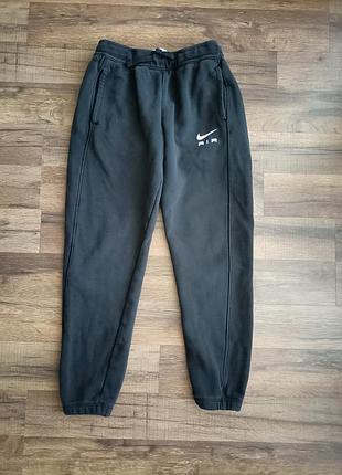 Спортивні штани 10-11 років nike