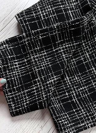 Брюки жіночі zara укорочені в клітинку чорні твід