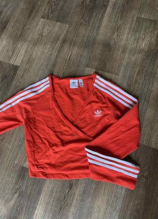 Яркая кофточка adidas s