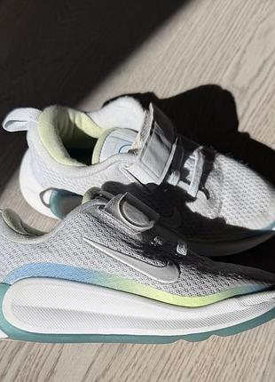 Кросівки для дітей nike сірі з бірюзовим та салатовим