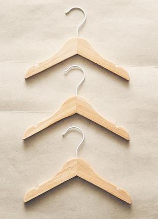 Вішаки для дитячого одягу zara