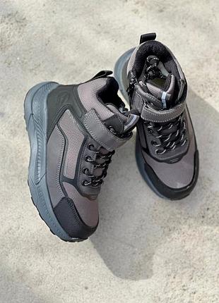 Зимові черевики для хлопчика
