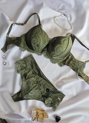 Комплект белья hunkemoller noir 70e s
