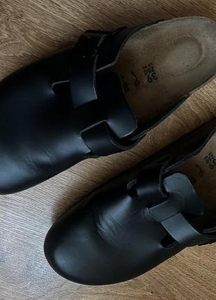 Шльопанці  birkenstock чорні 4