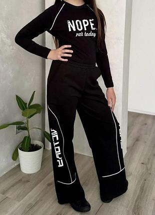 Спортивний костюм для дівчинки