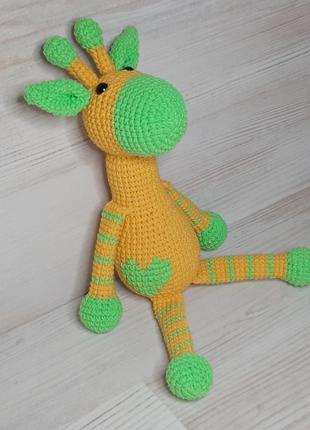 В'язаний жираф