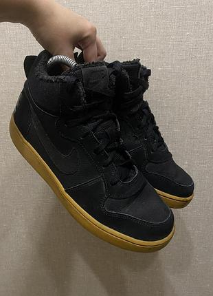 Черевики хайтопи високі кросівки зимові демісезонні nike court borough mid winter gs 38-39 24,5см