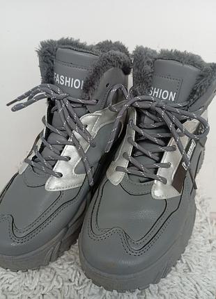 Зимние  женские ботинки -кроссовки с мехом на платформе, размер 39, fashion
