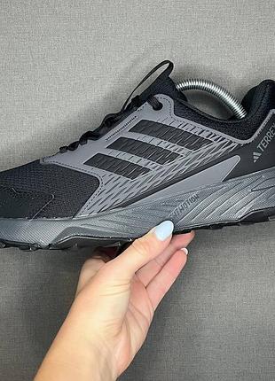 Кроссовки adidas terrex 44 р