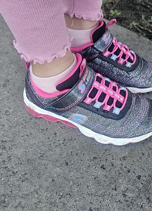 Крутые кроссовки skechers 31 размер с подсветкой