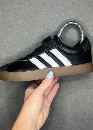 Кросівки adidas 34 р