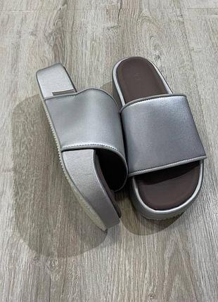 Жіночі тапочки adidas y3