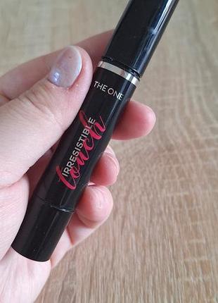 Oriflame irresistible touch,striking berry