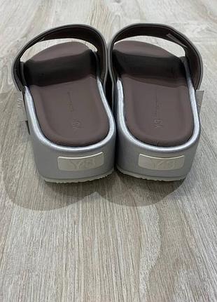 Жіночі шльопанці adidas y3 6