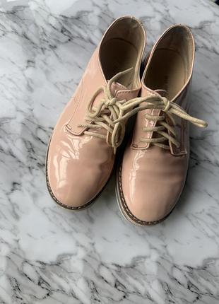 Туфлі для дівчинки zara лофери рожеві лаковані