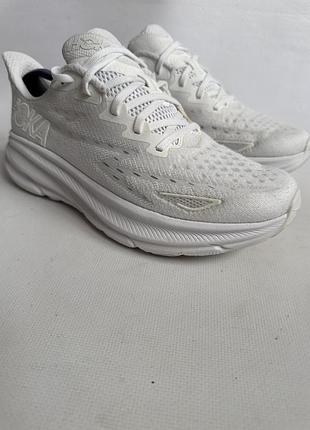 Кросівки hoka