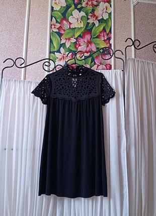 Красиве чорне плаття туніка з перфорацією body flirt boutique.