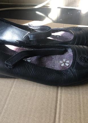 Туфлі для дівчинки hush puppies чорні к4