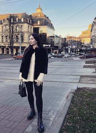 Жіночий светр молочного кольору, універсальний розмір