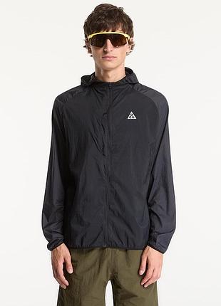 Оригинальный! ветровка мужская nike acg aireez uv jacket black/summit white men's trail 0972104-010