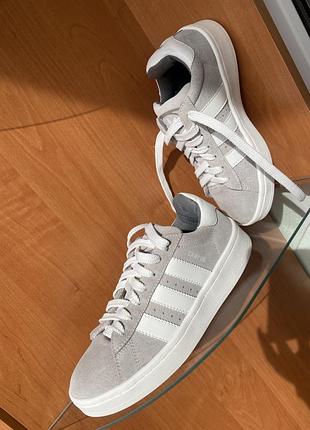 Кросівки жіночі adidas campus