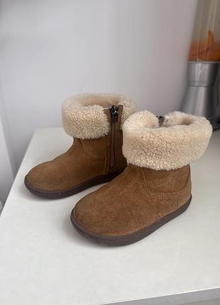 Ботінки ugg замш 24